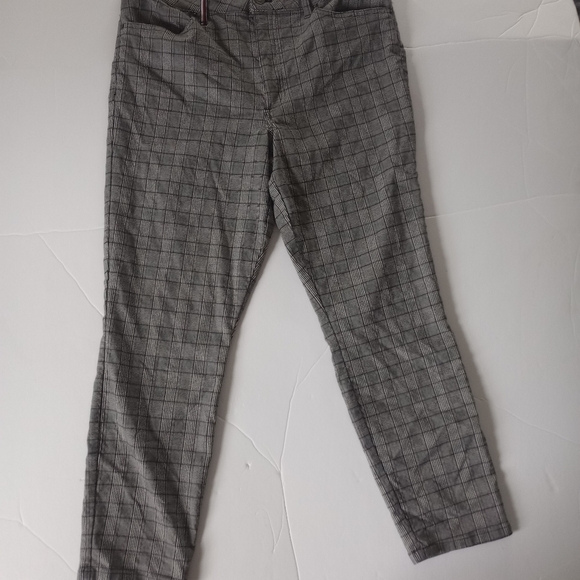 Like New! - Size 14 Tommy Hilfiger Houndstooth Cropped Dress Pants - Picture 2 of 8